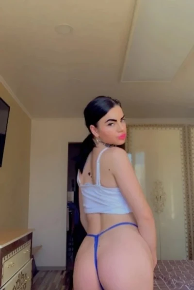 Bianca, escortă gay cu farmec adolescentin pe Str. Șișești