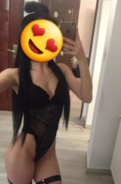 Dominare Discretă cu Escortă Gay în Pipera