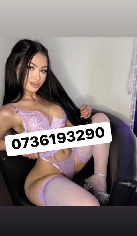 Escortă Grasă și Dominatoare în Piața Muncii