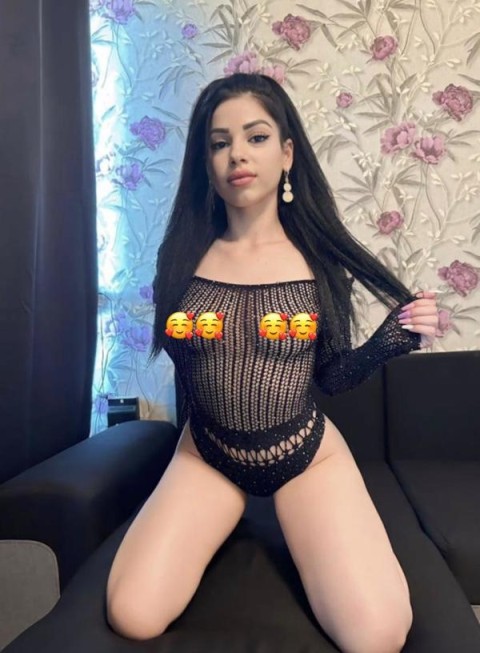 Escortă Negresă Disponibilă pentru Experiențe Online Unice