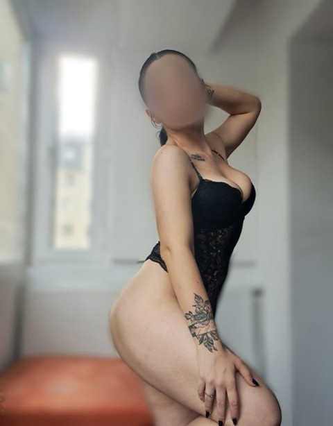 Escortă video pentru fantezii virtuale
