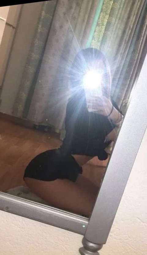 Fără Intermediari – Bruneta Servicii de Vis în Costin Georgian