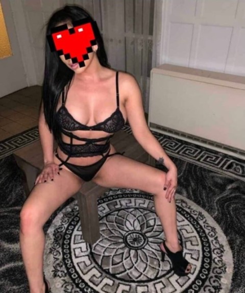 Frumusețe Naturală cu Aspect de Model în Băneasa