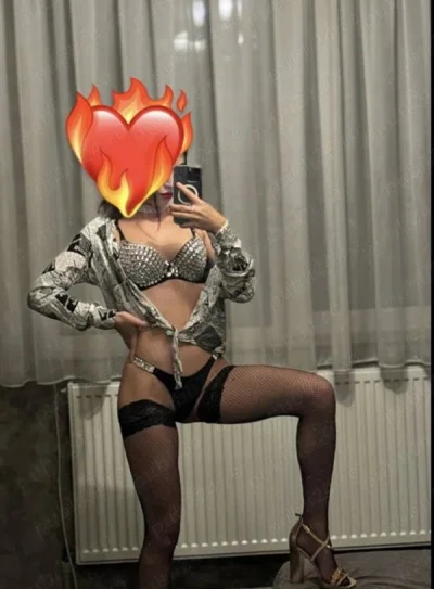 Întâlniri Incitante cu Curly Maria în Bușteni · Brașov