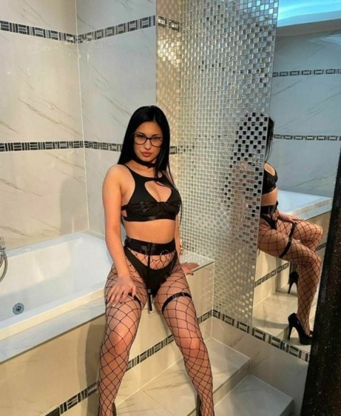 Întâlniri Incitante în Filiași – Escortă Incall