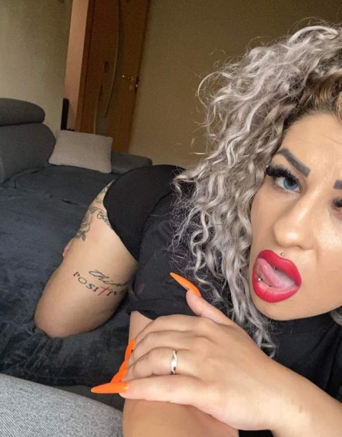 Roxana, escortă ieftină în Unirii