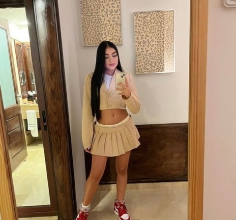 Sofi, escortă graviduță în Bușteni, poze reale · gravidă